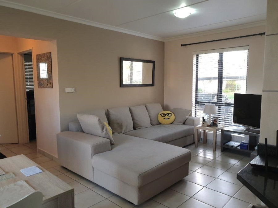 To Let 2 Bedroom Property for Rent in Burgundy Estate Western Cape